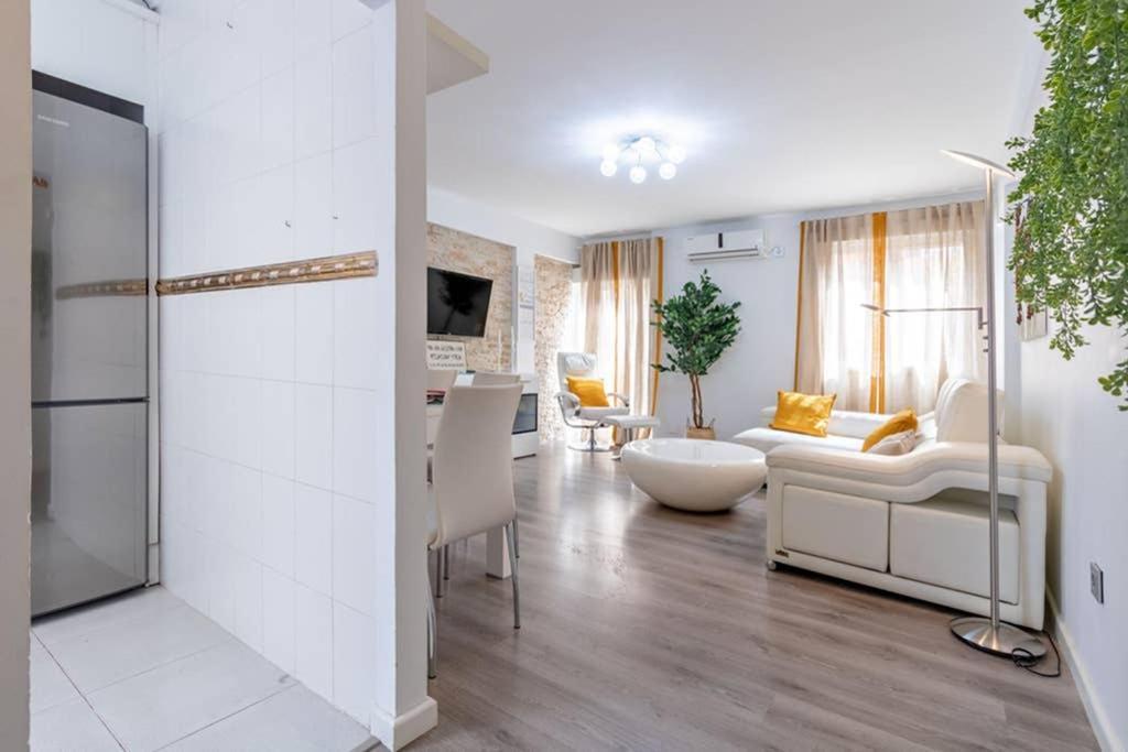 Triana Maestro Deluxe By Valcambre Apartman Sevilla Kültér fotó