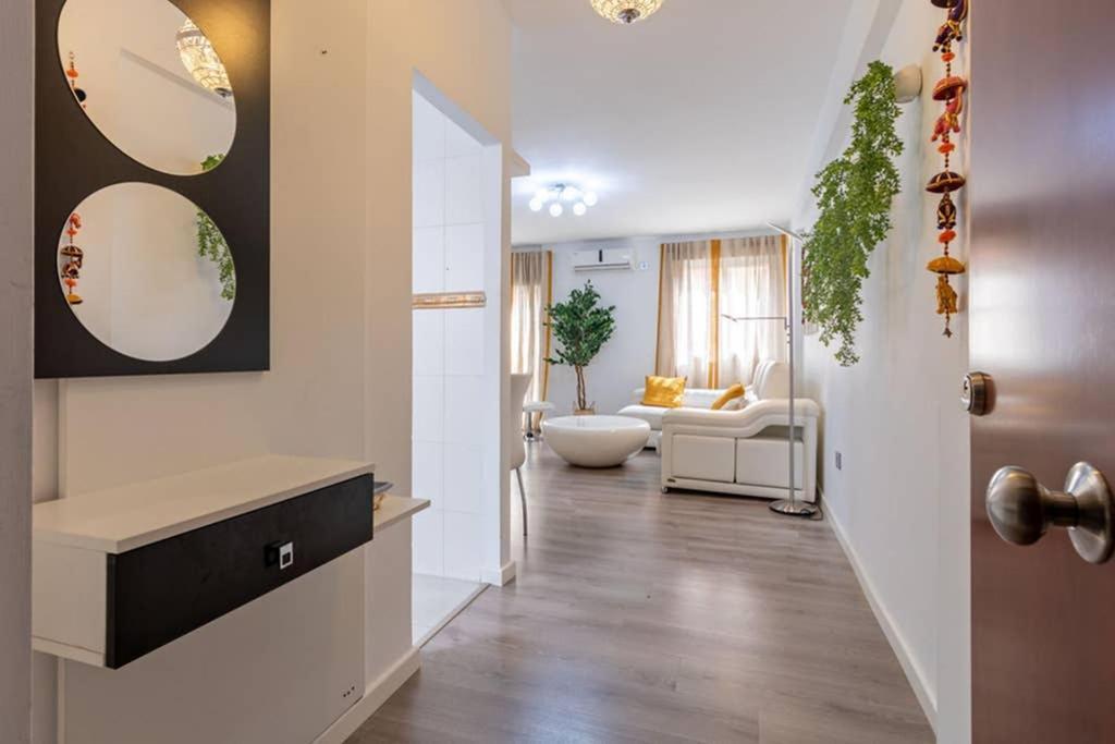 Triana Maestro Deluxe By Valcambre Apartman Sevilla Kültér fotó
